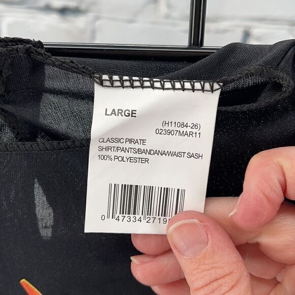 Brand new Pirate shirt L - Picture 3 of 4